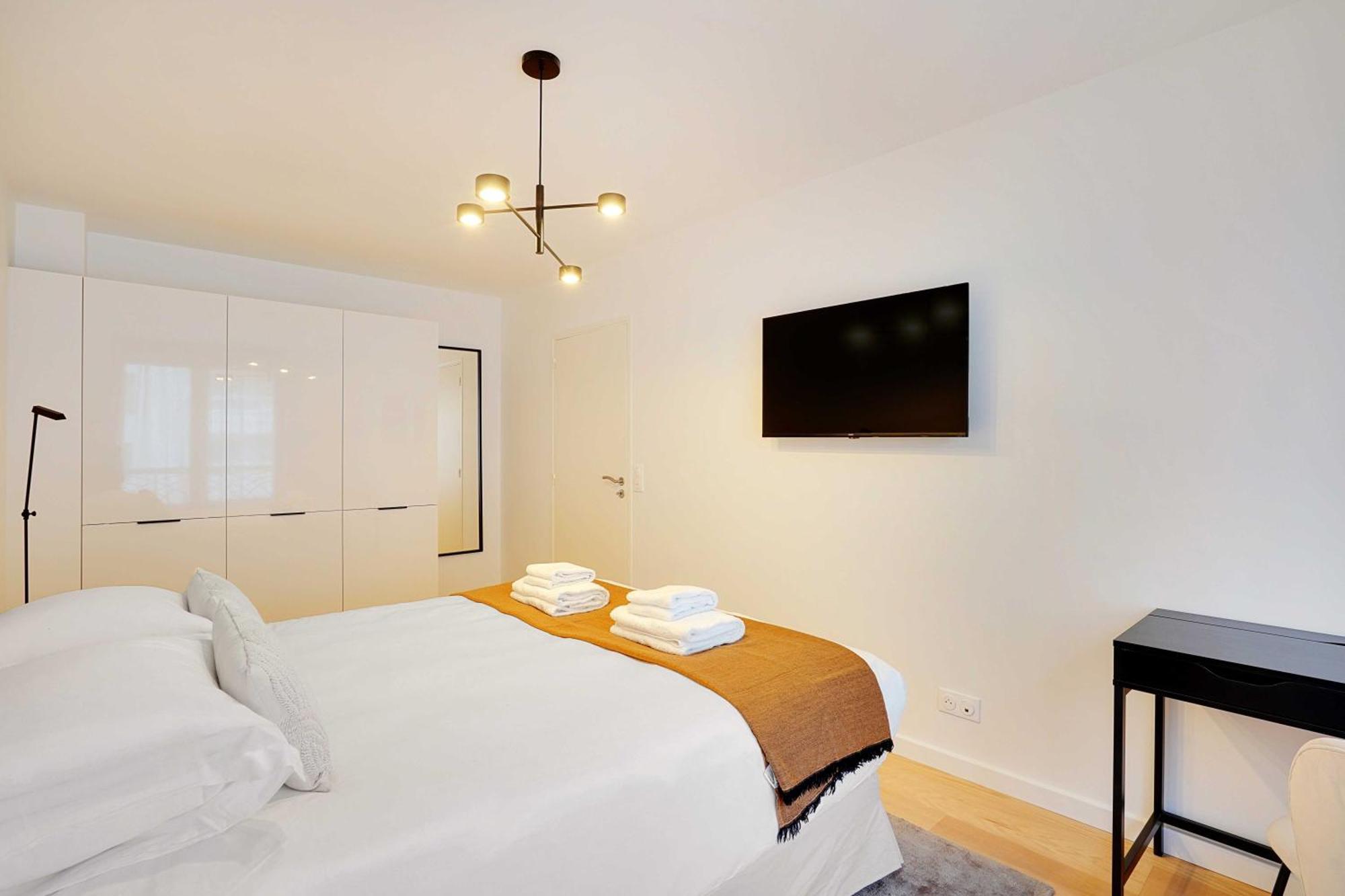 Raffinement Et Confort Dans Cette Residence A ルヴァロワ＝ペレ エクステリア 写真
