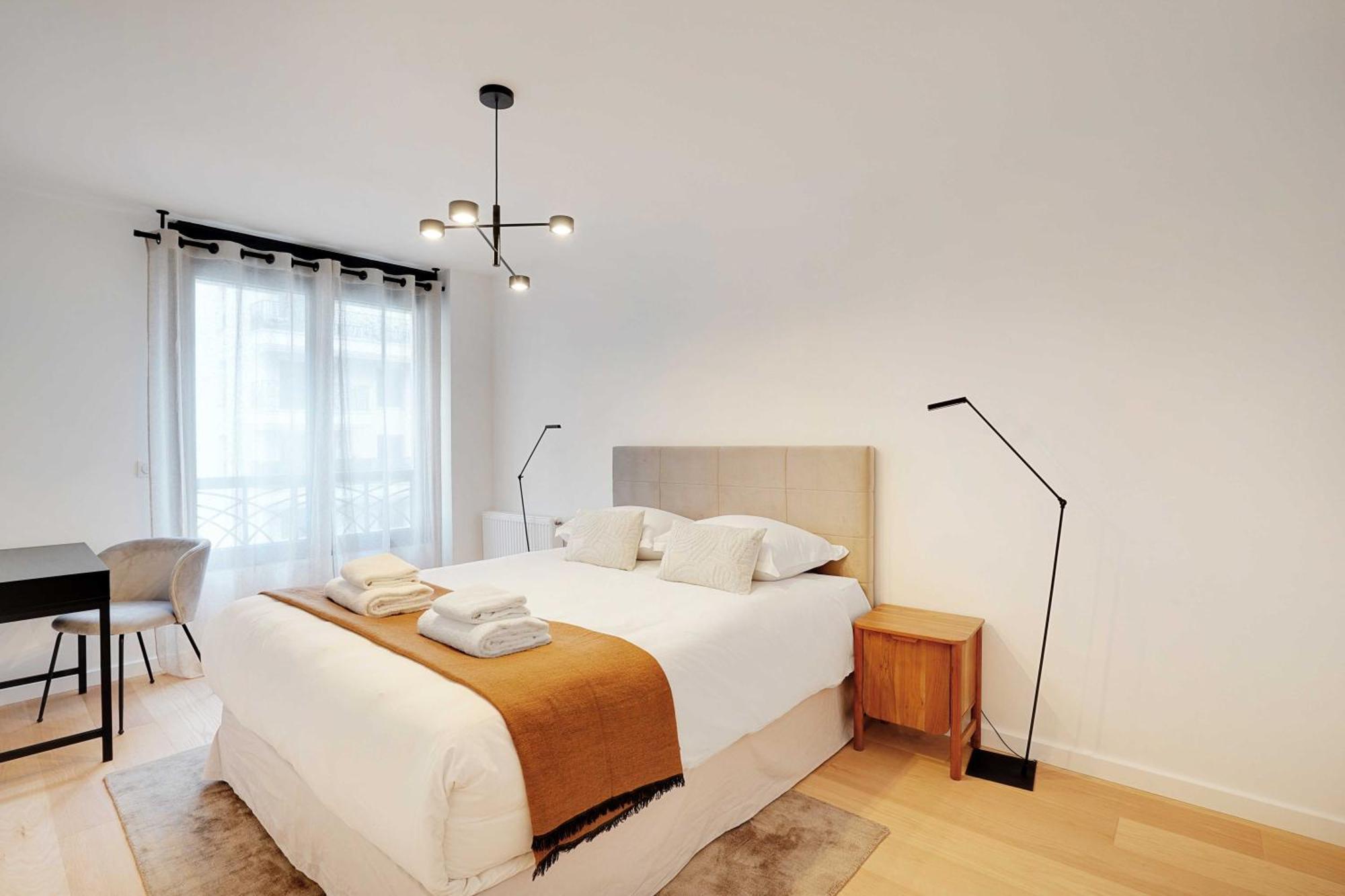 Raffinement Et Confort Dans Cette Residence A ルヴァロワ＝ペレ エクステリア 写真