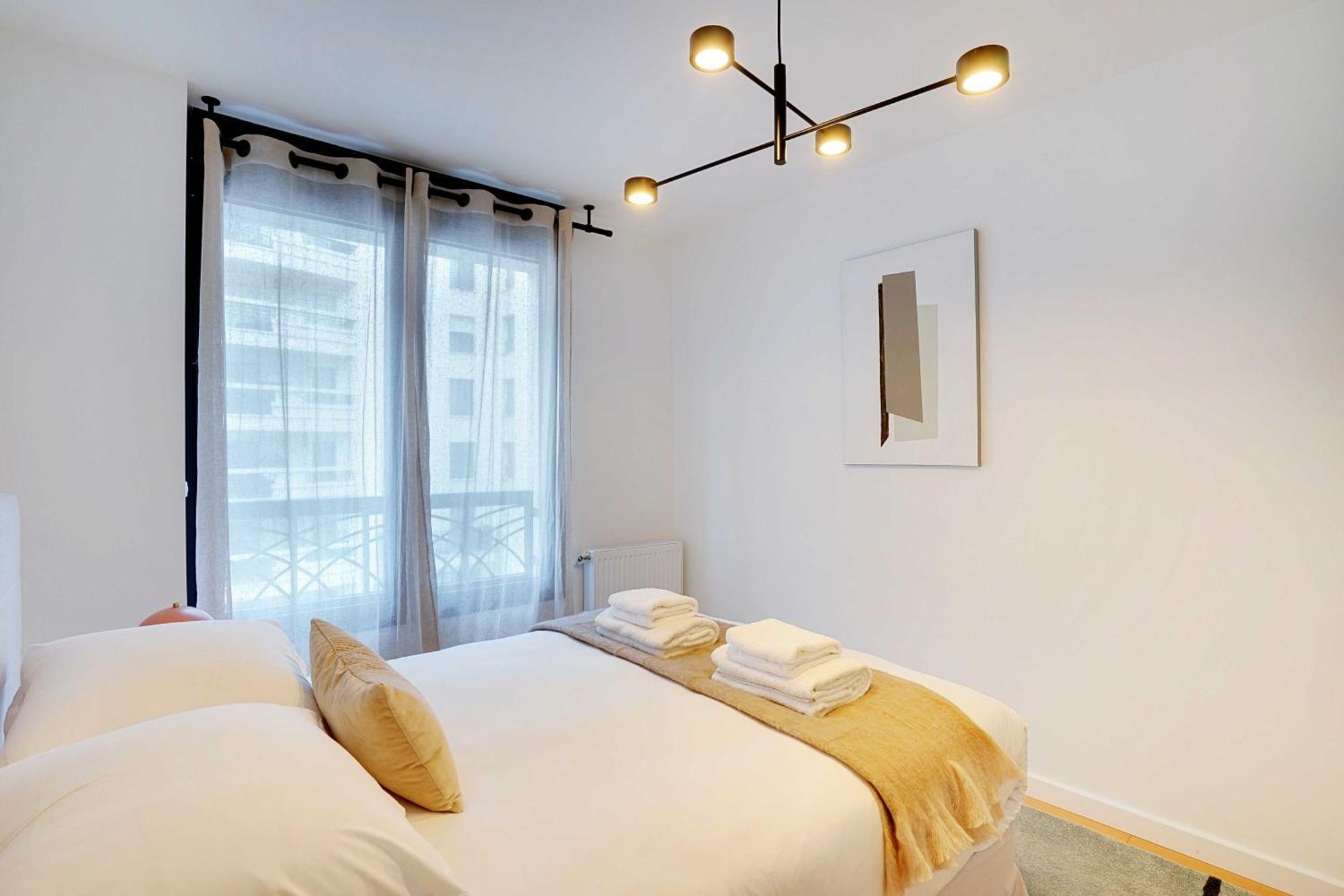 Raffinement Et Confort Dans Cette Residence A ルヴァロワ＝ペレ エクステリア 写真