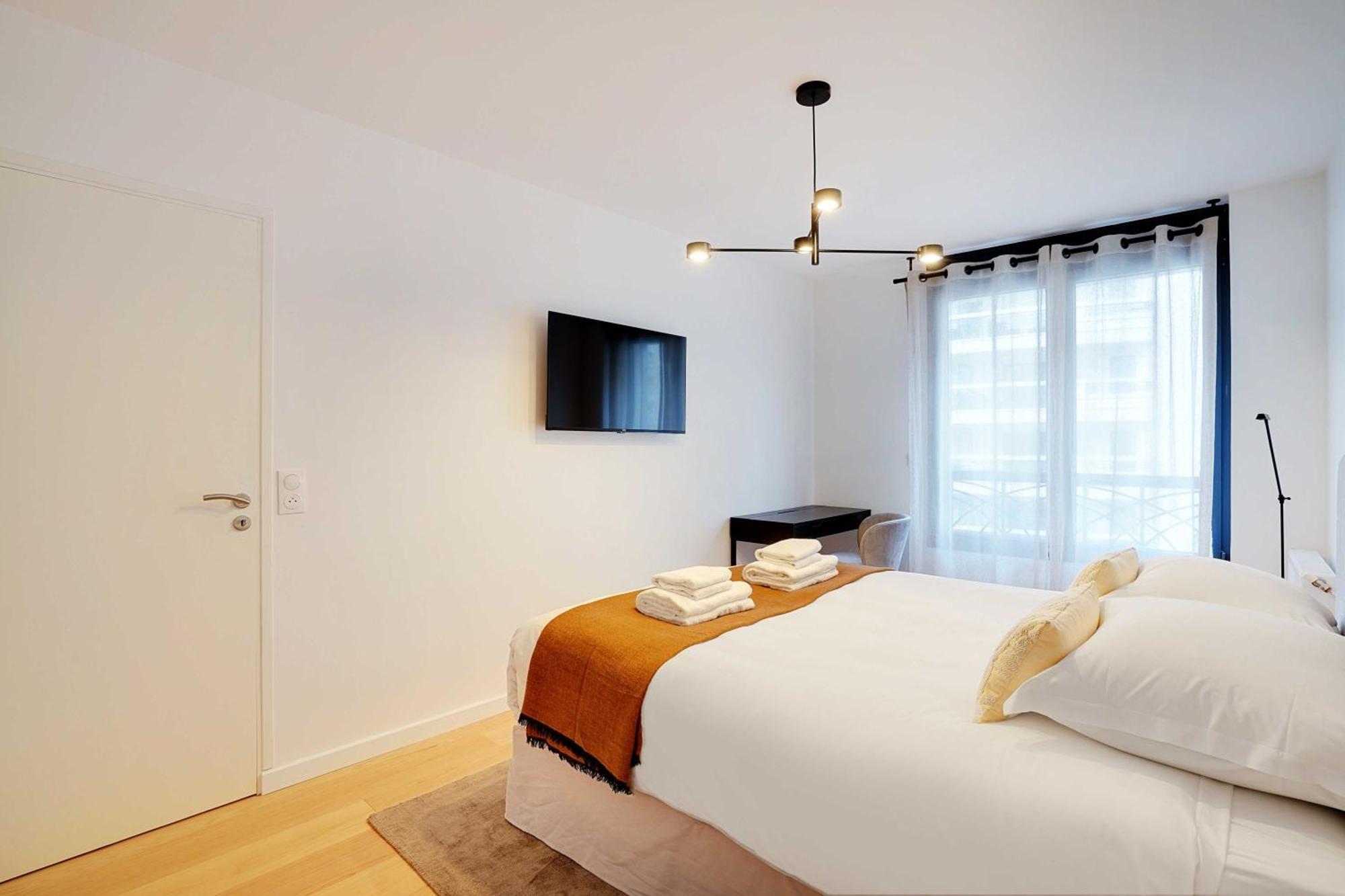 Raffinement Et Confort Dans Cette Residence A ルヴァロワ＝ペレ エクステリア 写真