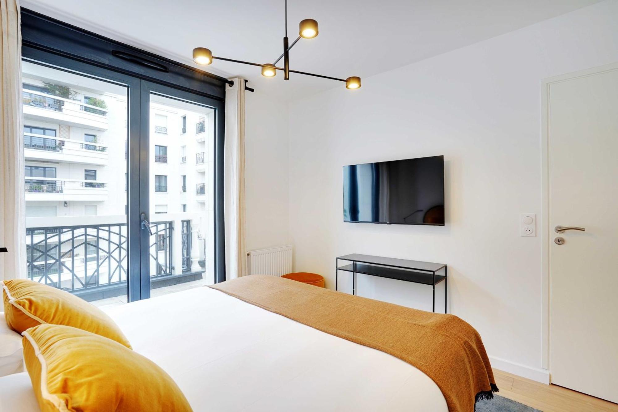 Raffinement Et Confort Dans Cette Residence A ルヴァロワ＝ペレ エクステリア 写真