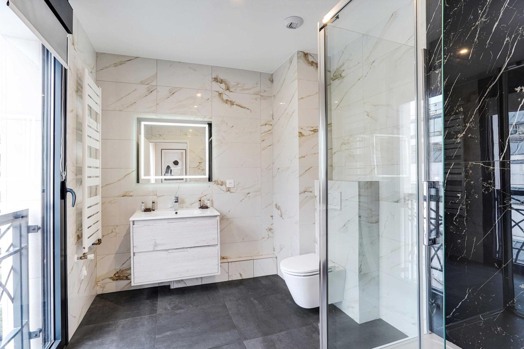 Raffinement Et Confort Dans Cette Residence A ルヴァロワ＝ペレ エクステリア 写真